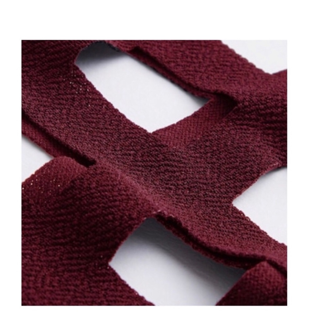 🎈HOST PICK 🎈Geo Cut Yoke Bodycon Dress - Picture 5 of 6